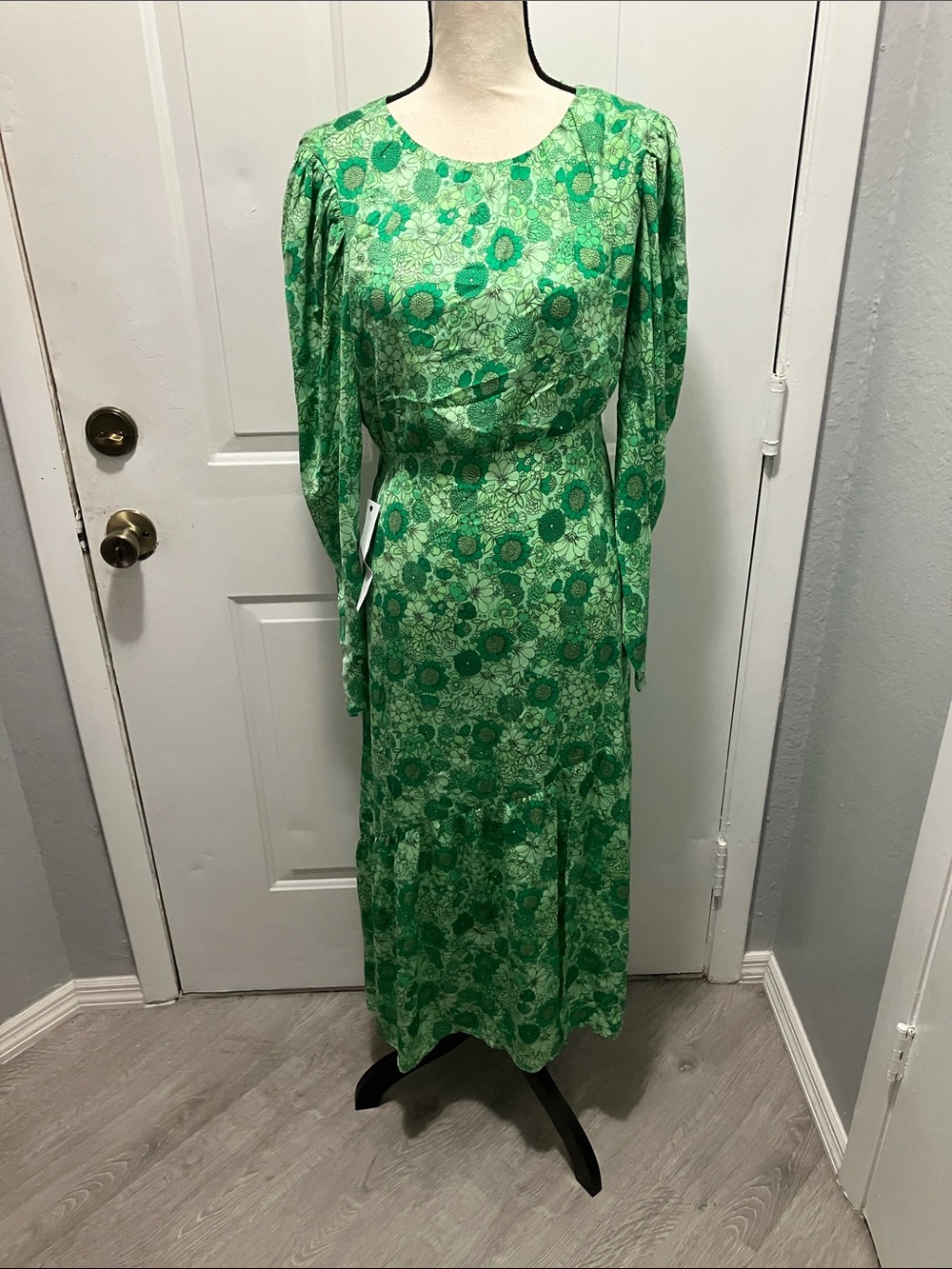 Topshop Green Floral Maxi Dress with Long Sleeves